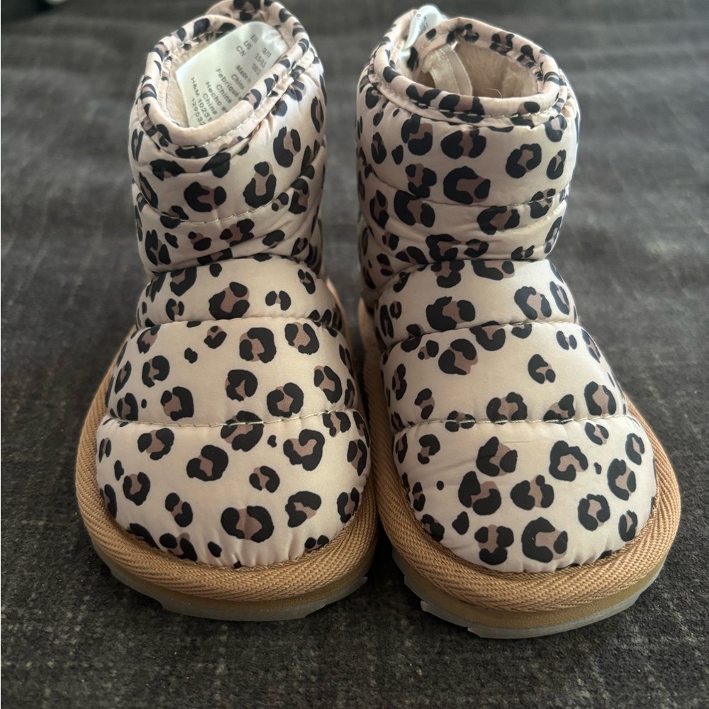 Toddler cheetah H&M boots